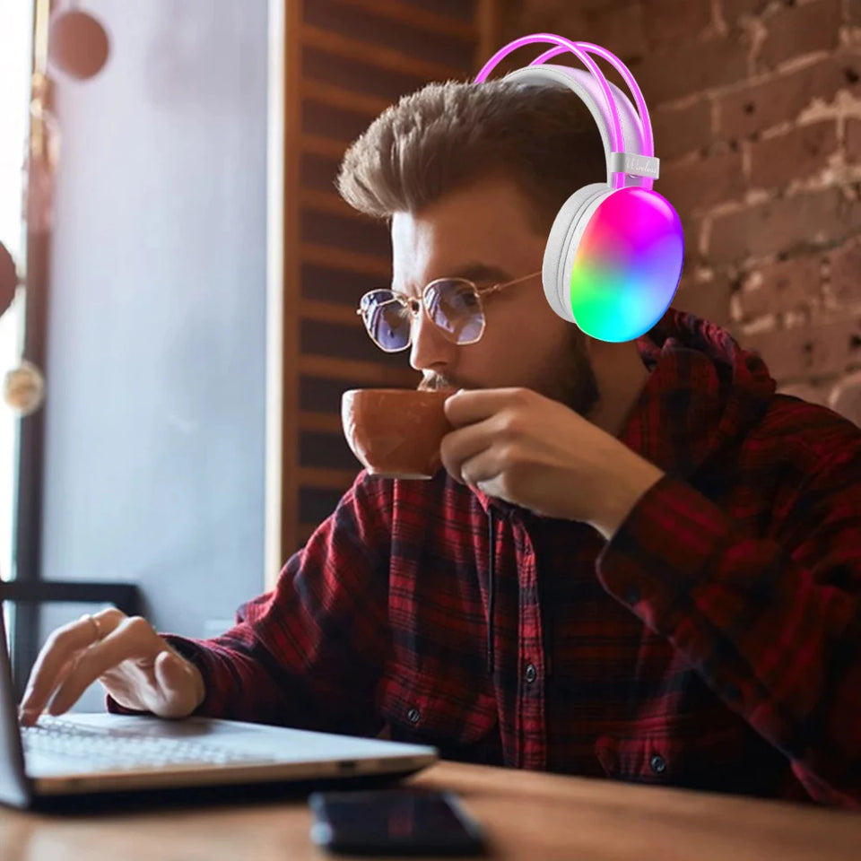 Auriculares Inalámbricos Brookstone con Luces LED Multicolor.